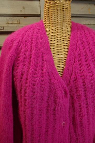 Preview: Cardigan, Strickjacke Mila Dalia Pink von INTI Knitwear, Grobstrick, Ballonärmel, Alpakawolle